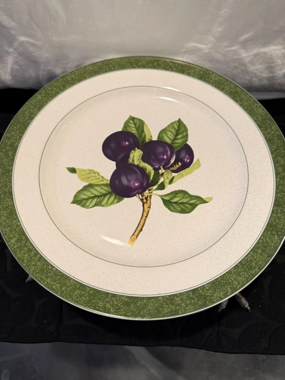Vintage service for  4 fruit delight collection by Christopher Stuart Y2225